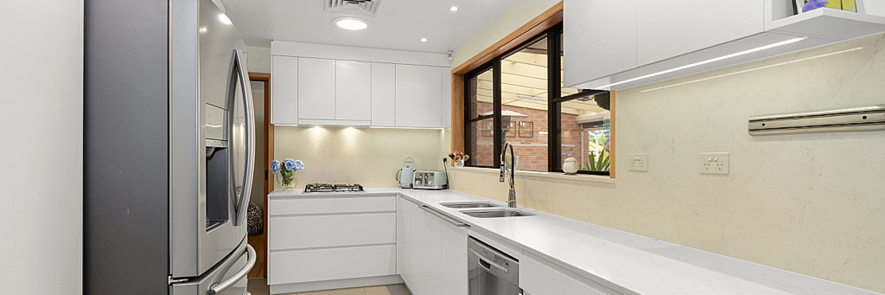 26 Macquarie Street, GYMEA, NSW 2227 AUS