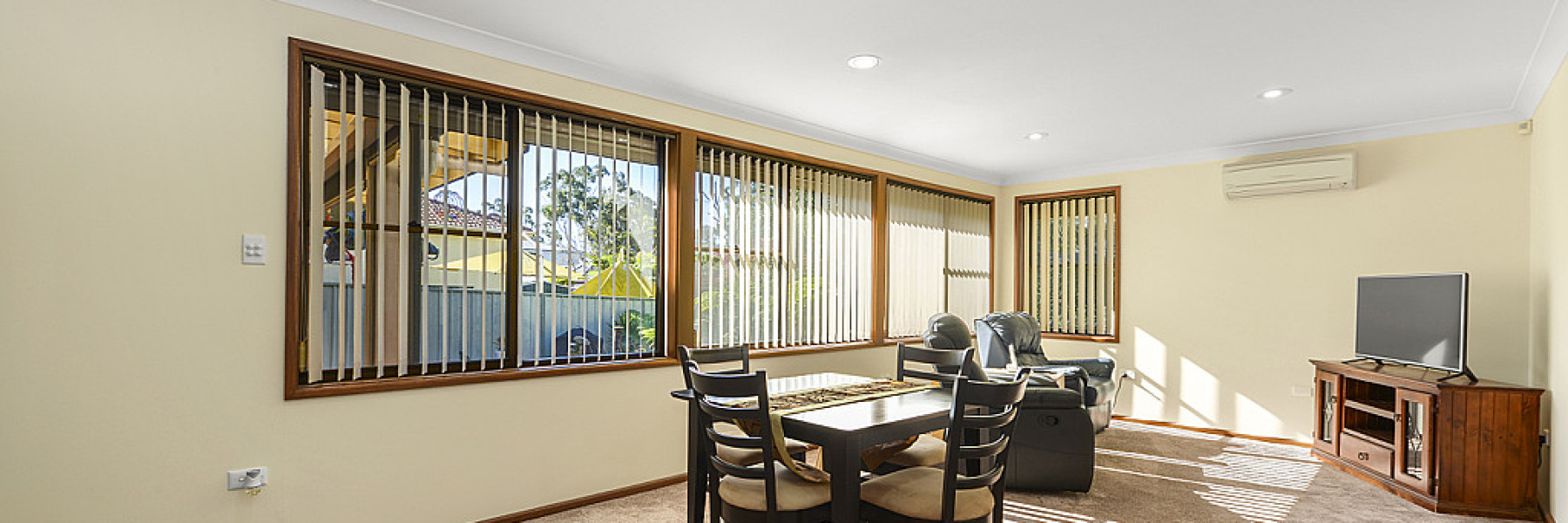 26 Macquarie Street, GYMEA, NSW 2227 AUS