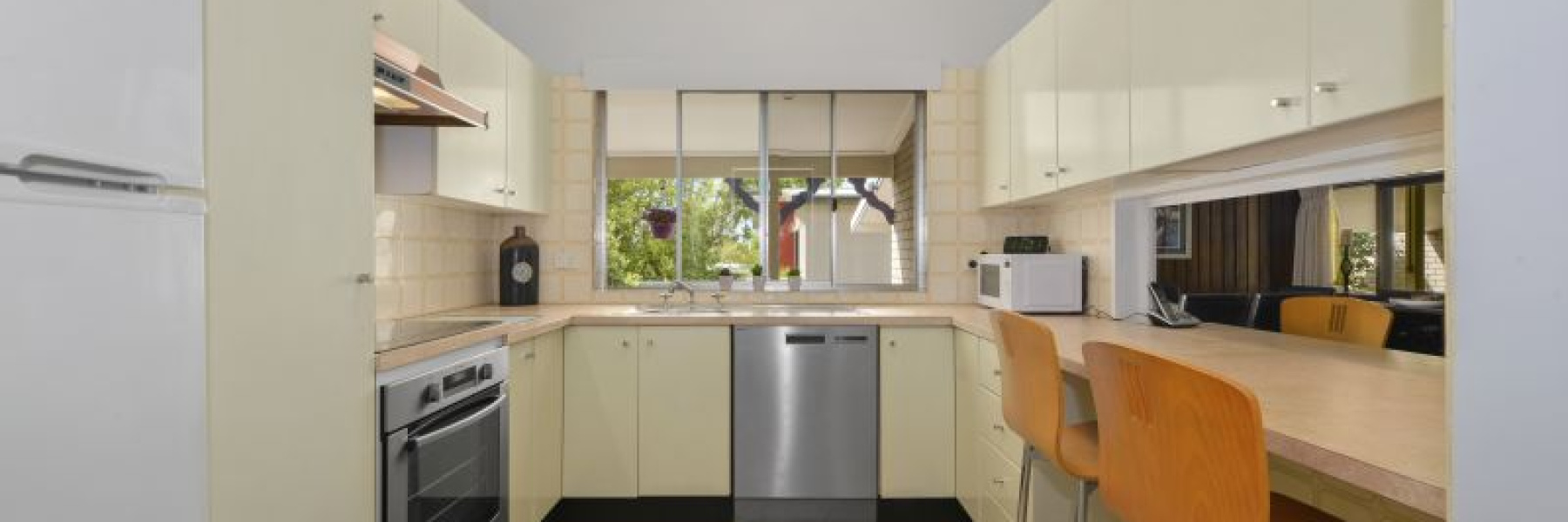 33 Warren Avenue, GRAYS POINT, NSW 2232 Australia