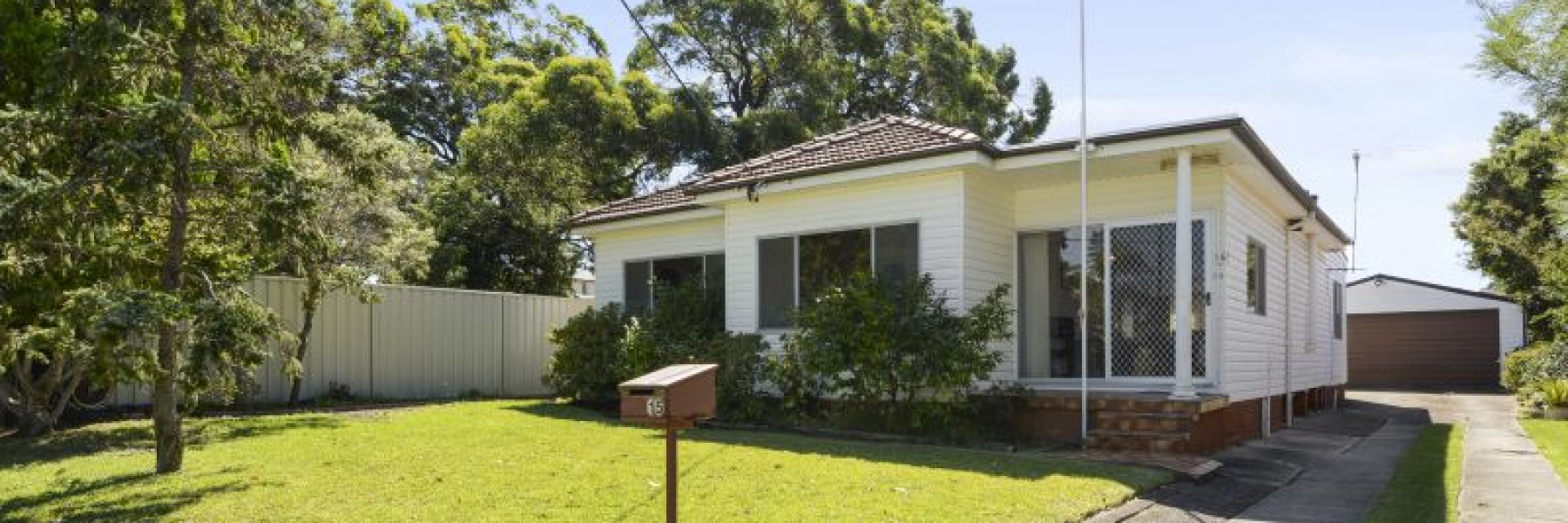 15 Jowyn Place, GYMEA, NSW 2227 Australia