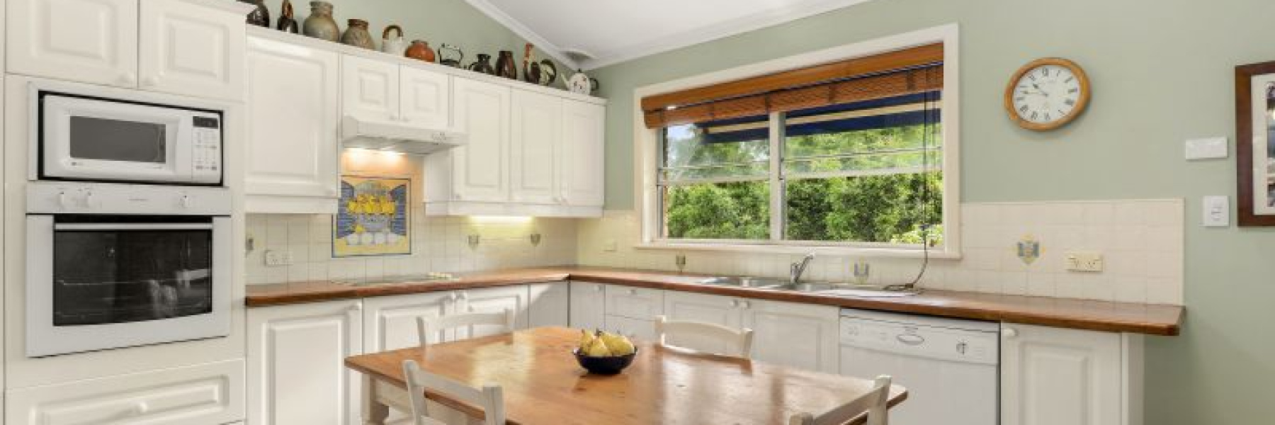 16 Pinaroo Place, GYMEA BAY, NSW 2227 Australia