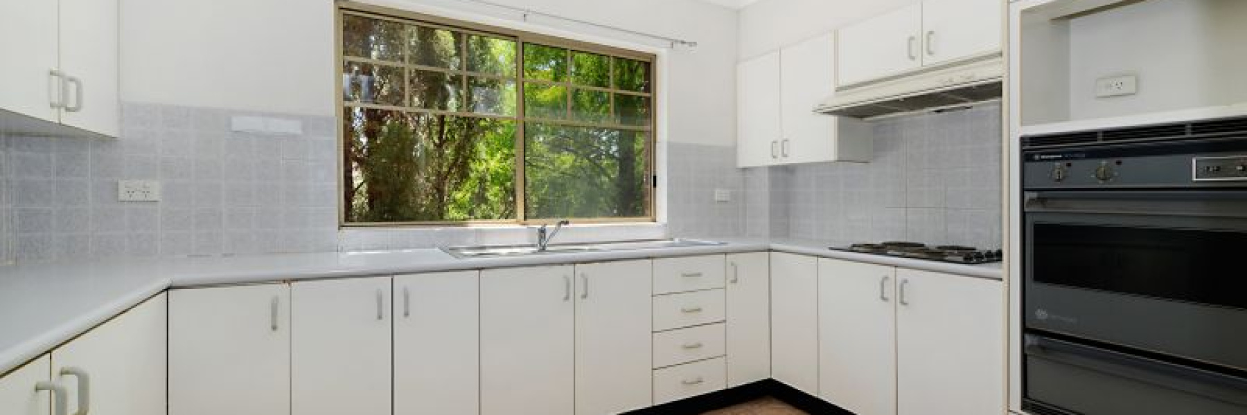 3/102-106 Flora Street, SUTHERLAND, NSW 2232 Australia