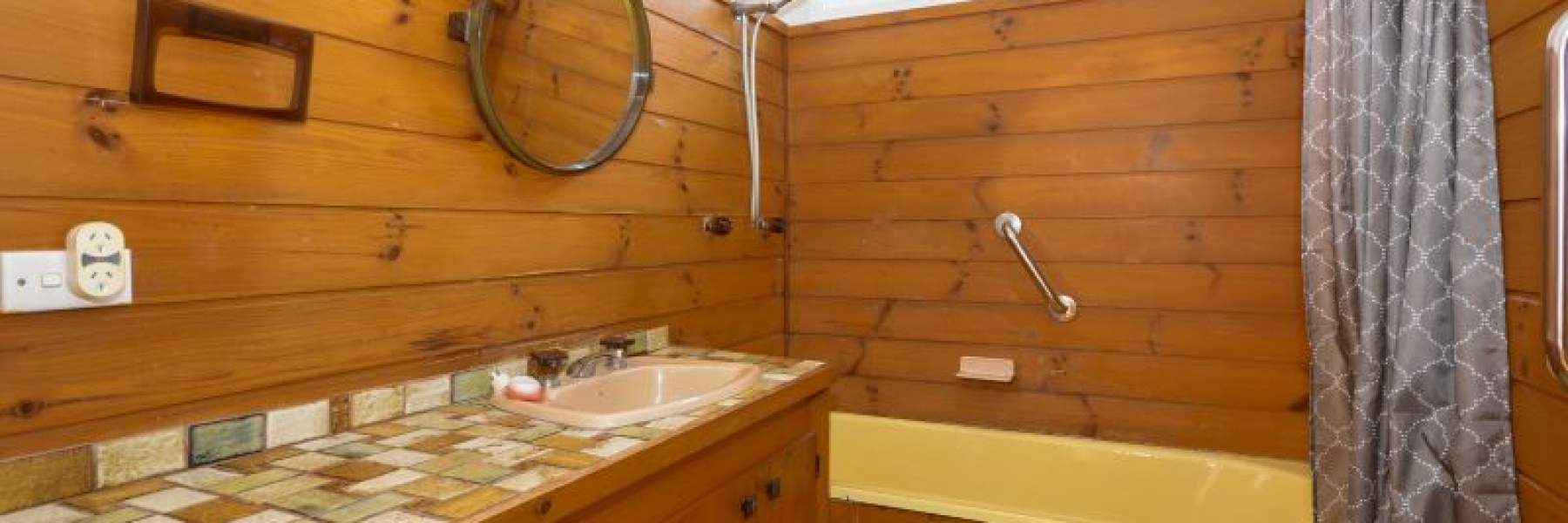 51 Bunarba Road, GYMEA BAY, NSW 2227 Australia