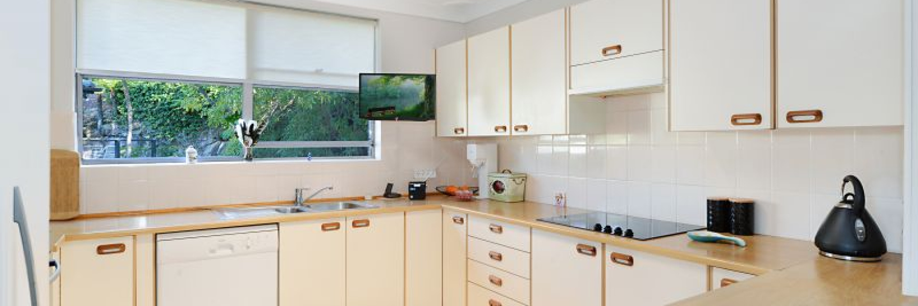 35 Alkaringa Road, GYMEA BAY, NSW 2227 Australia