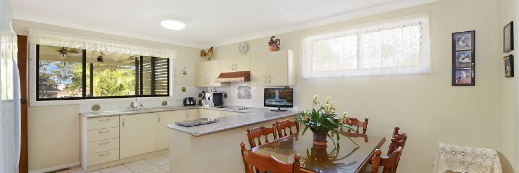 10 Walker Avenue, GYMEA, NSW 2227 Australia