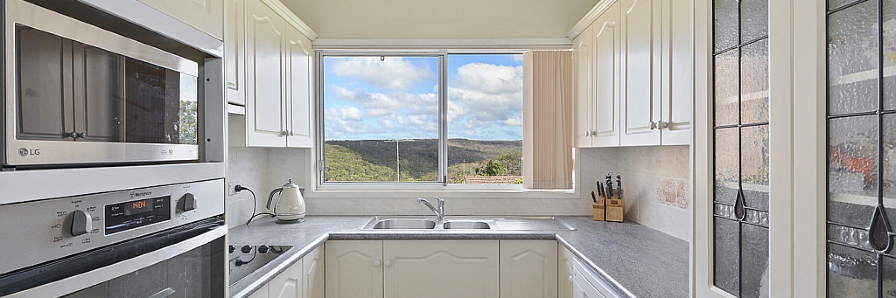 12 Warren Avenue, GRAYS POINT, NSW 2232 AUS