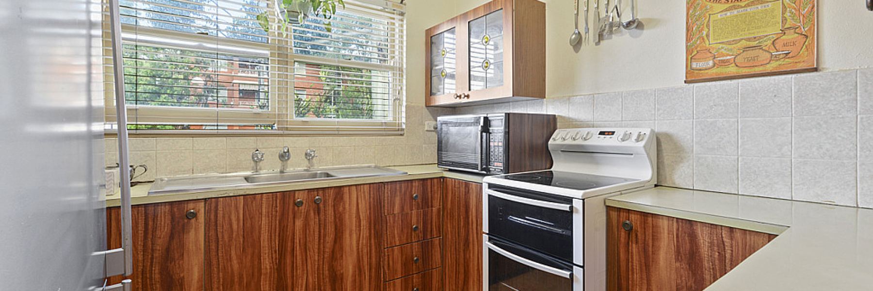 2/39 Banksia Road, CARINGBAH, NSW 2229 AUS