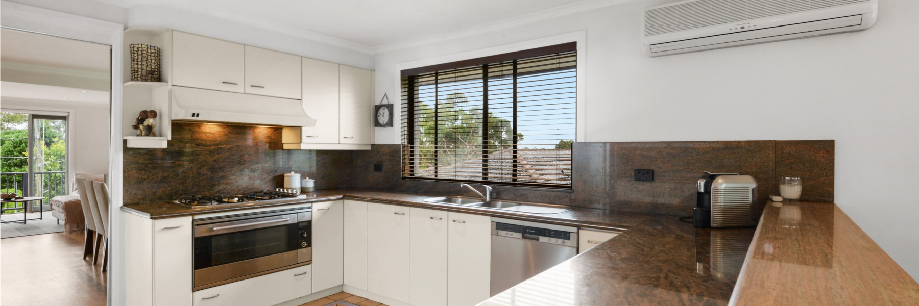 2 Arcadia Avenue, GYMEA BAY, NSW 2227 AUS
