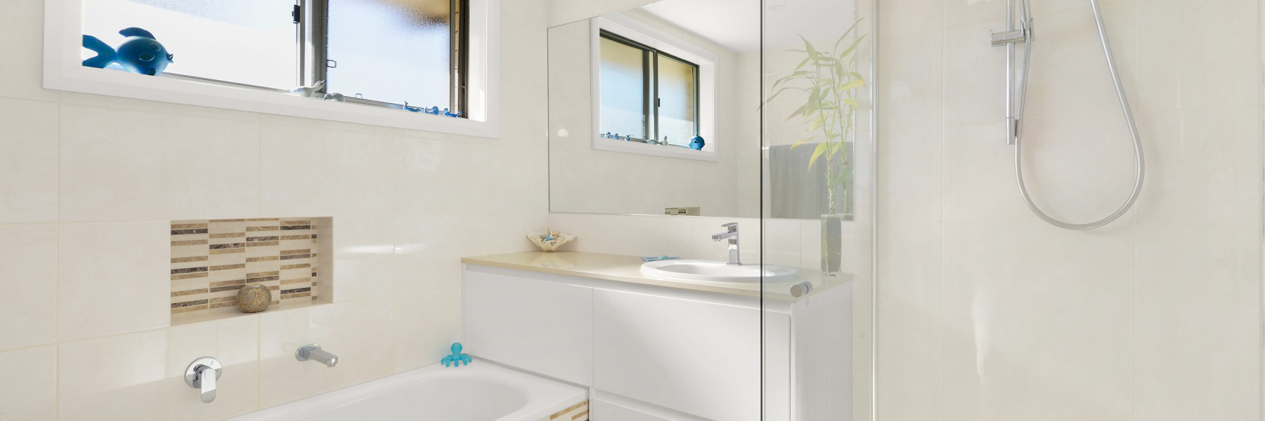 327 The Boulevarde, GYMEA, NSW 2227 AUS