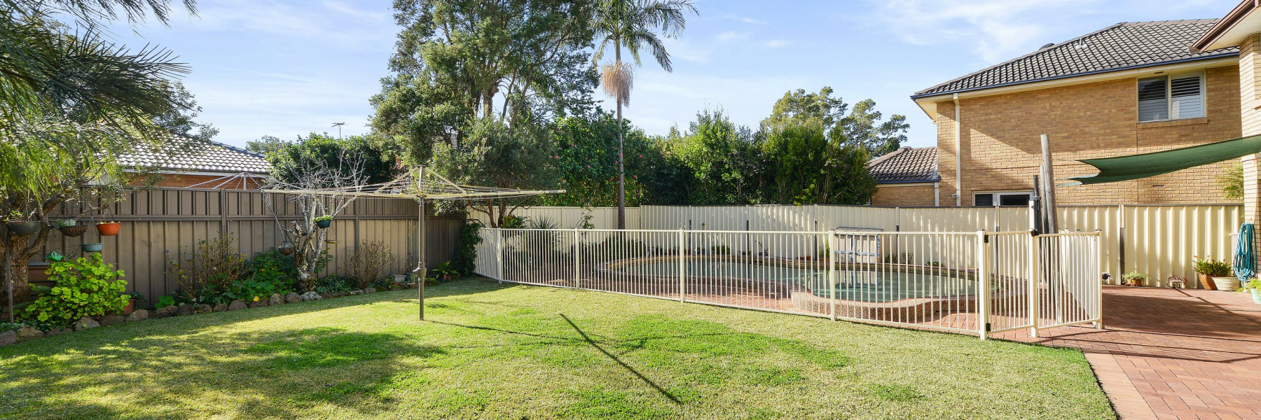 327 The Boulevarde, GYMEA, NSW 2227 AUS