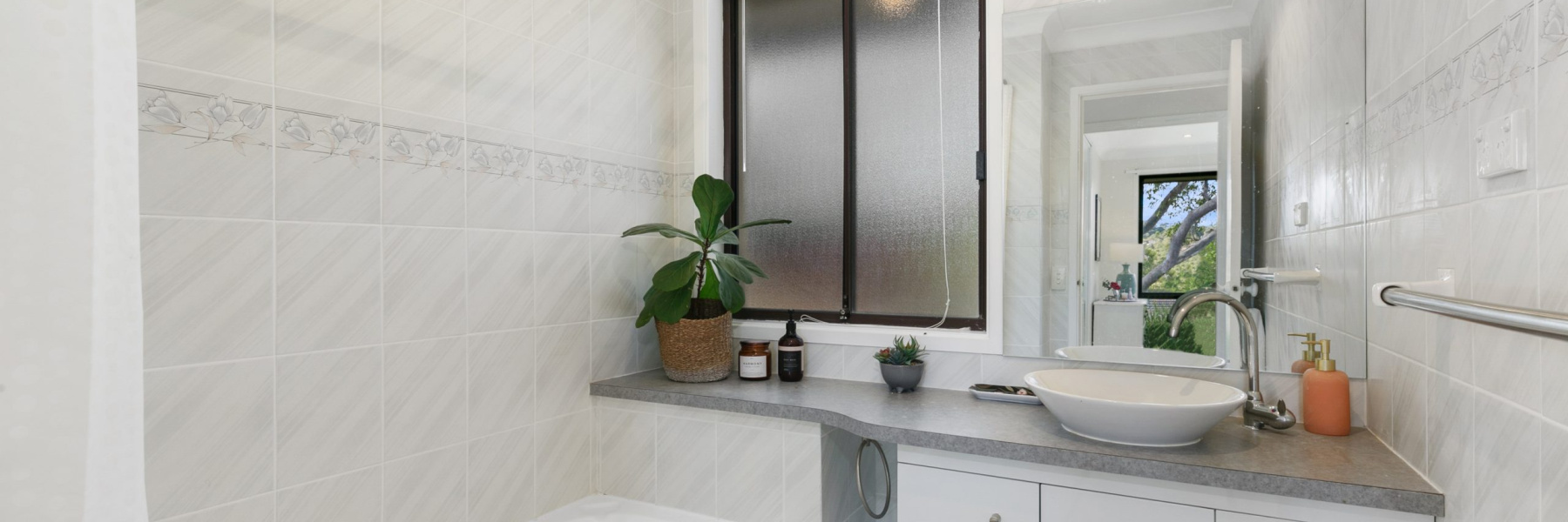 99a Ninth Avenue, LOFTUS, NSW 2232 AUS