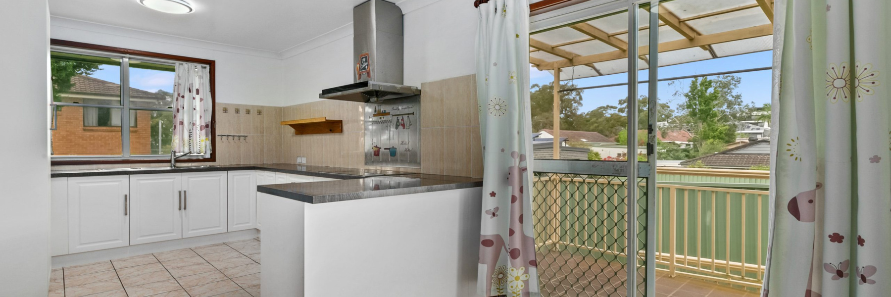 37 Milburn Road, GYMEA, NSW 2227 AUS