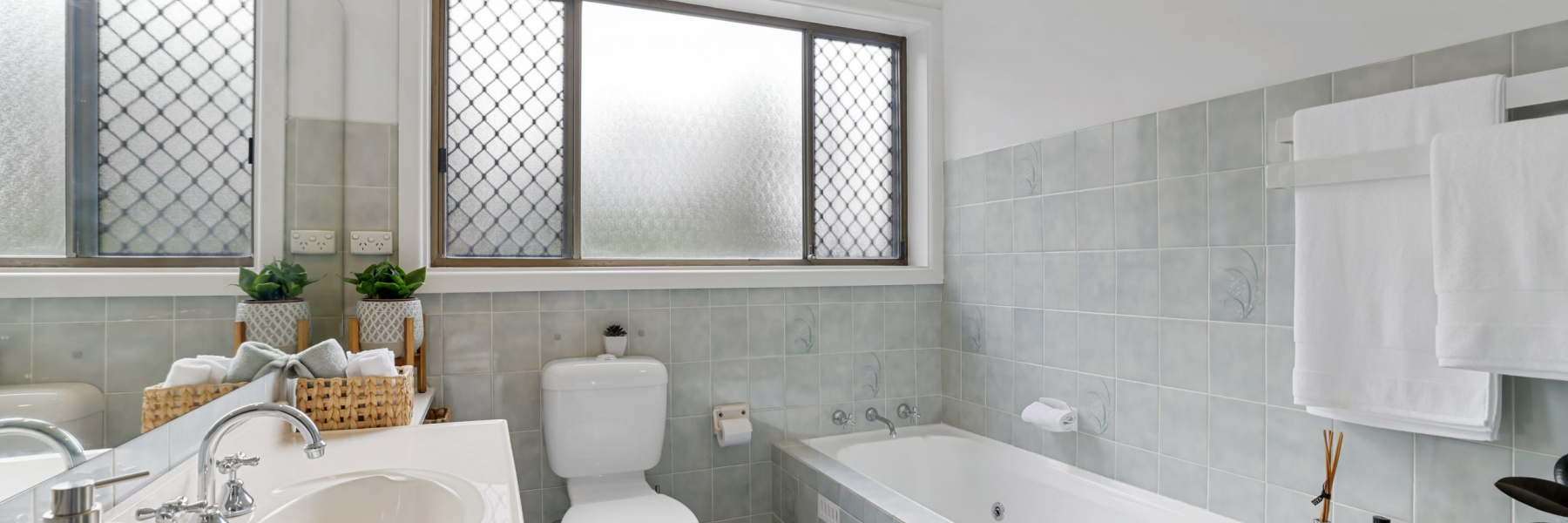 104 -106 Bunarba Road, GYMEA BAY, NSW 2227 AUS