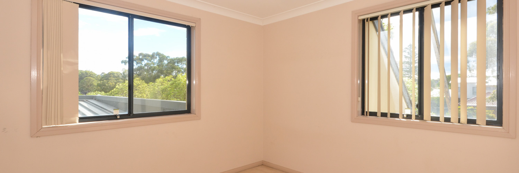1/94 Karimbla Road, MIRANDA, NSW 2228 AUS