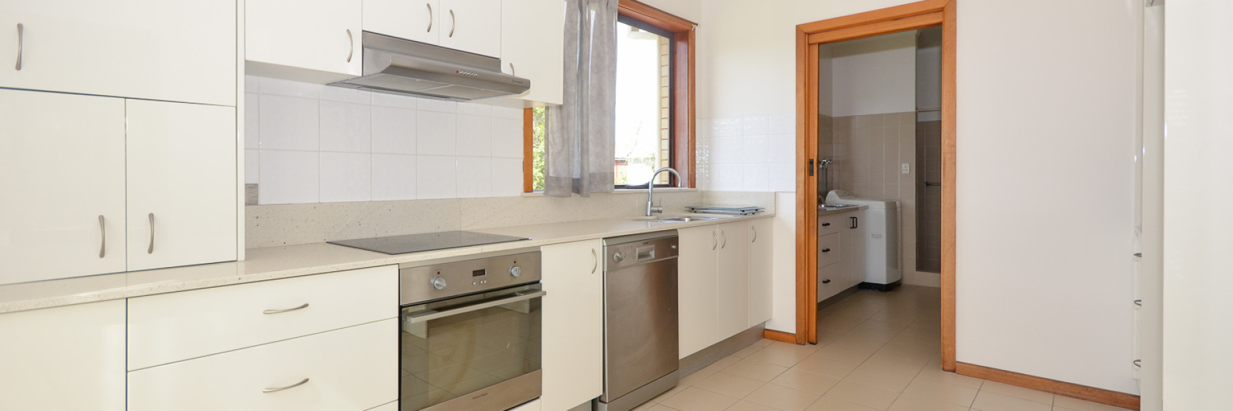 4 Bolaro Avenue, GYMEA, NSW 2227 AUS