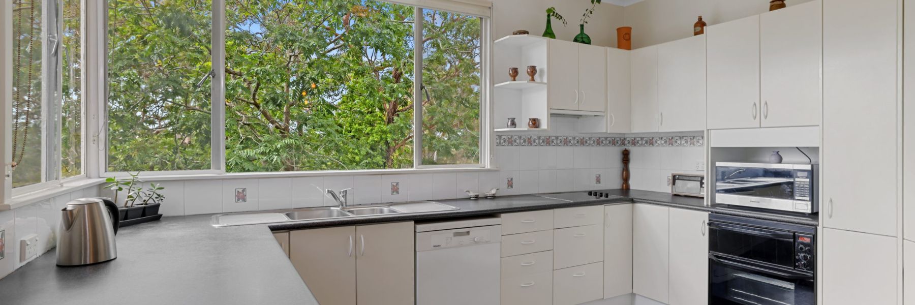 76 Ellesmere Road, GYMEA BAY, NSW 2227 AUS