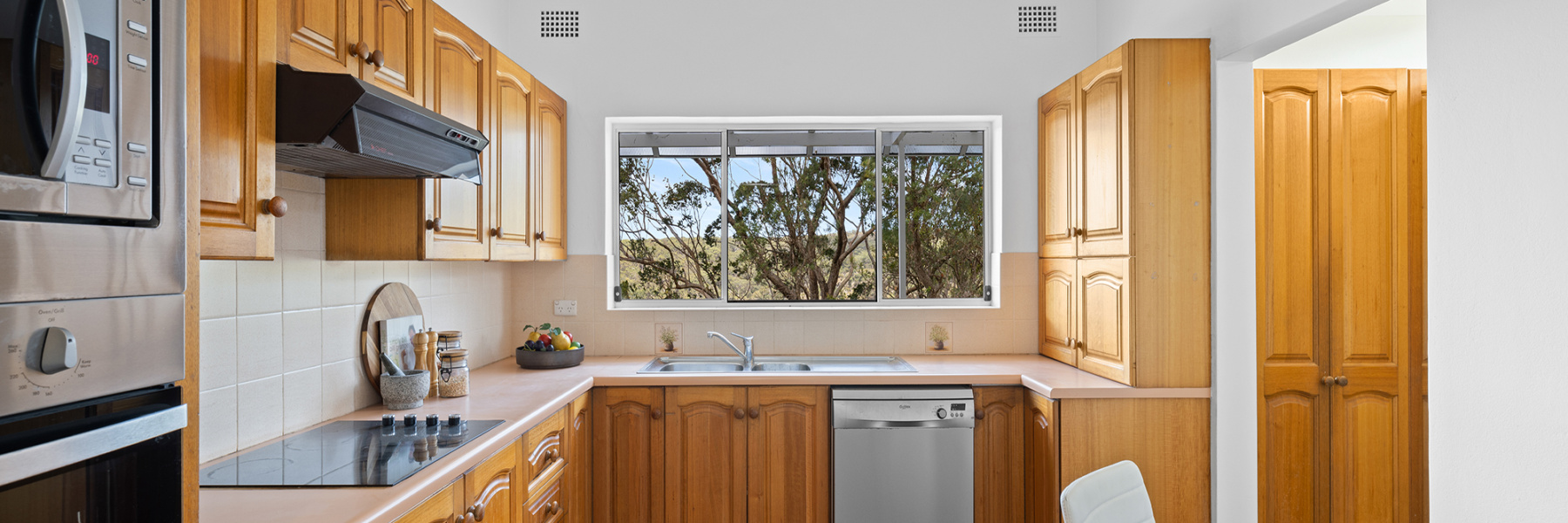 62 Mansion Point Rd, GRAYS POINT, NSW 2232 AUS