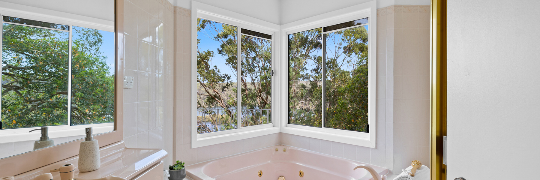 62 Mansion Point Rd, GRAYS POINT, NSW 2232 AUS