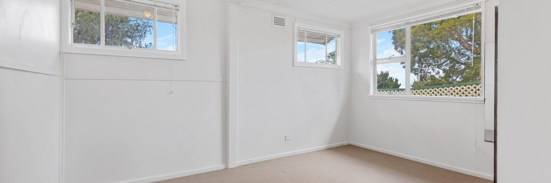 902 Princes Highway, ENGADINE, NSW 2233 AUS