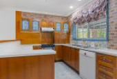 11 Narooma Place, GYMEA BAY, NSW 2227 AUS