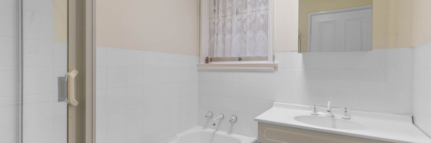 17 Silverwater Crescent, MIRANDA, NSW 2228 AUS