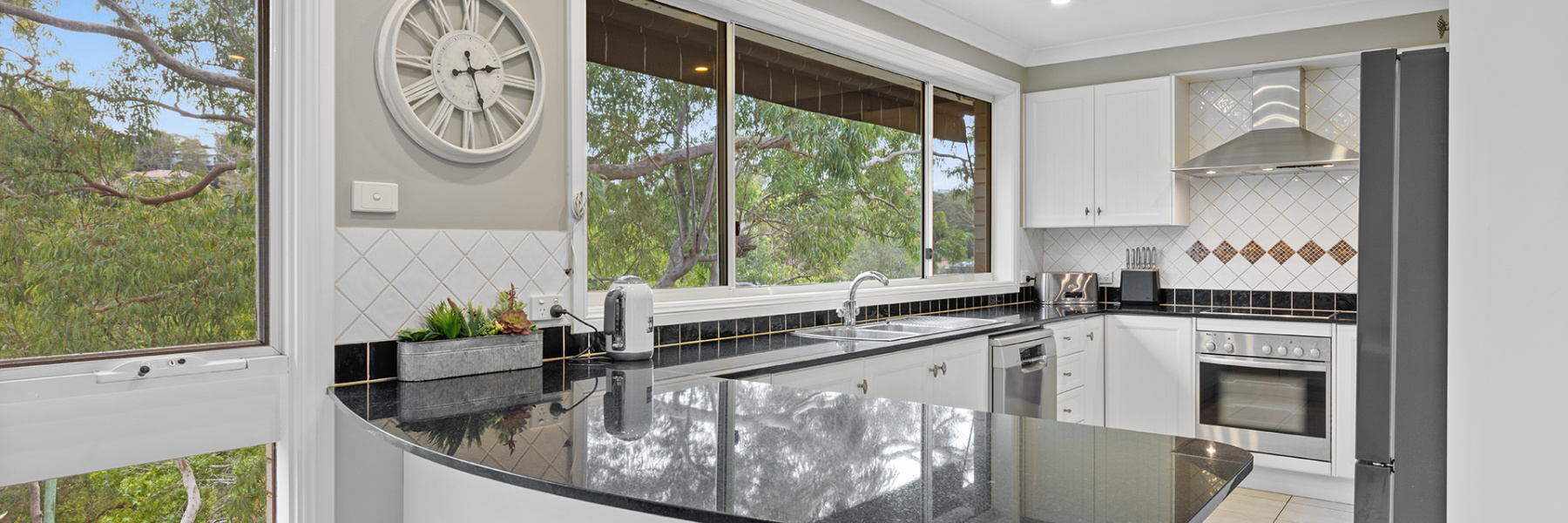 3 Narooma Place, GYMEA BAY, NSW 2227 AUS