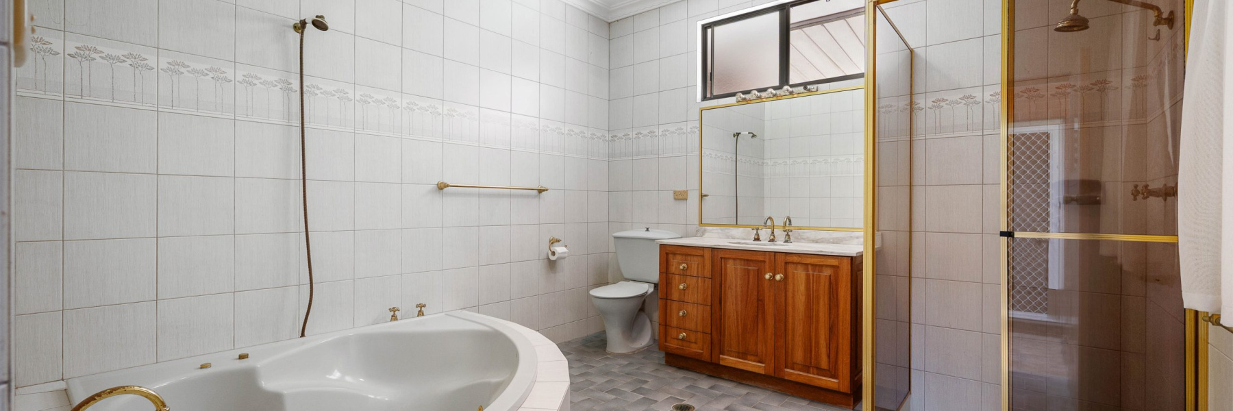 35 Bolaro Avenue, GYMEA, NSW 2227 AUS