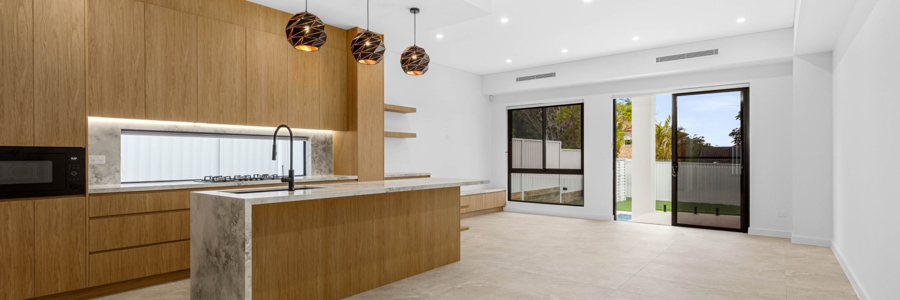 10A Pines Parade, GYMEA, NSW 2227 AUS