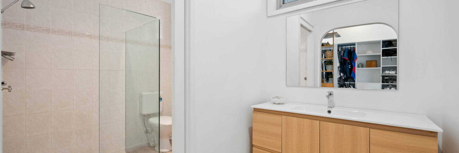 79 Bunarba Road, GYMEA BAY, NSW 2227 AUS