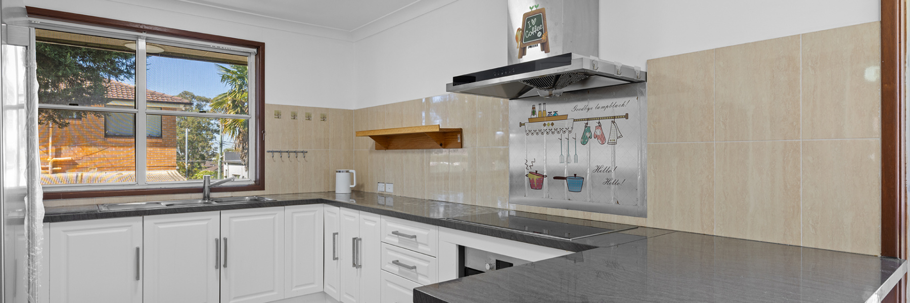 37 Milburn Road, GYMEA, NSW 2227 AUS