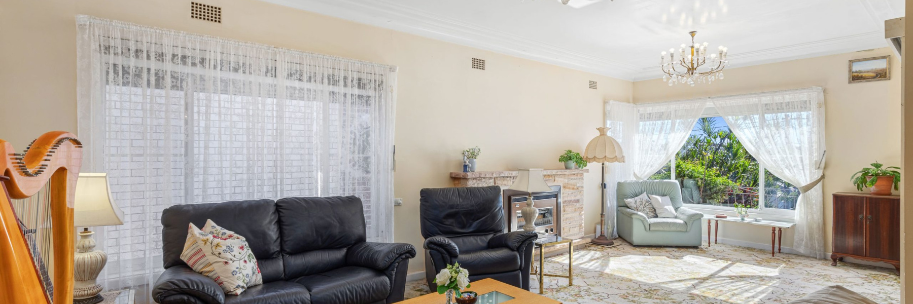 82 Holt Road, TAREN POINT, NSW 2229 AUS