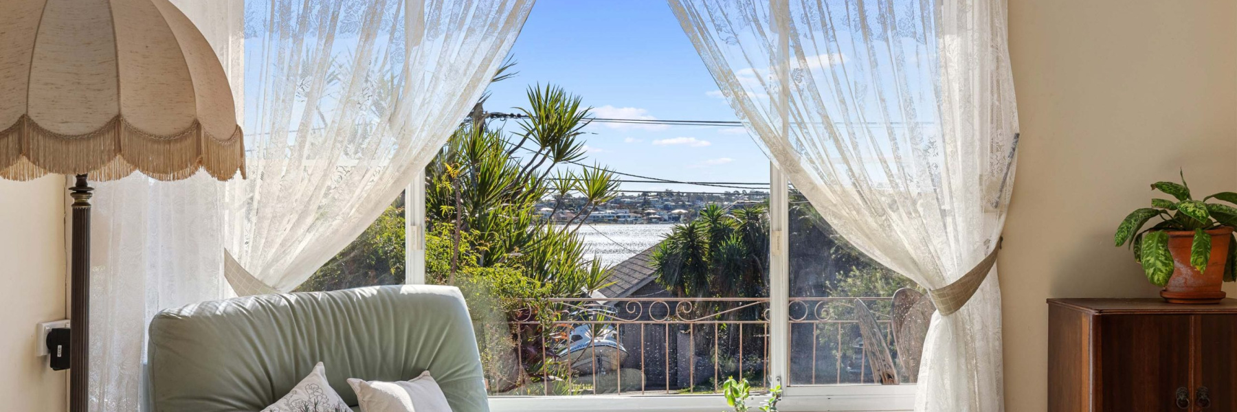 82 Holt Road, TAREN POINT, NSW 2229 AUS