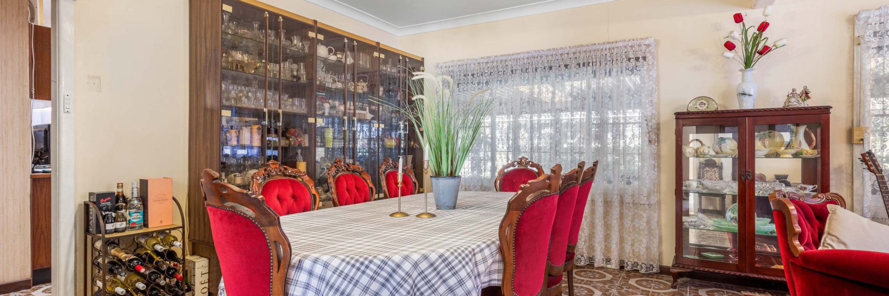 82 Holt Road, TAREN POINT, NSW 2229 AUS