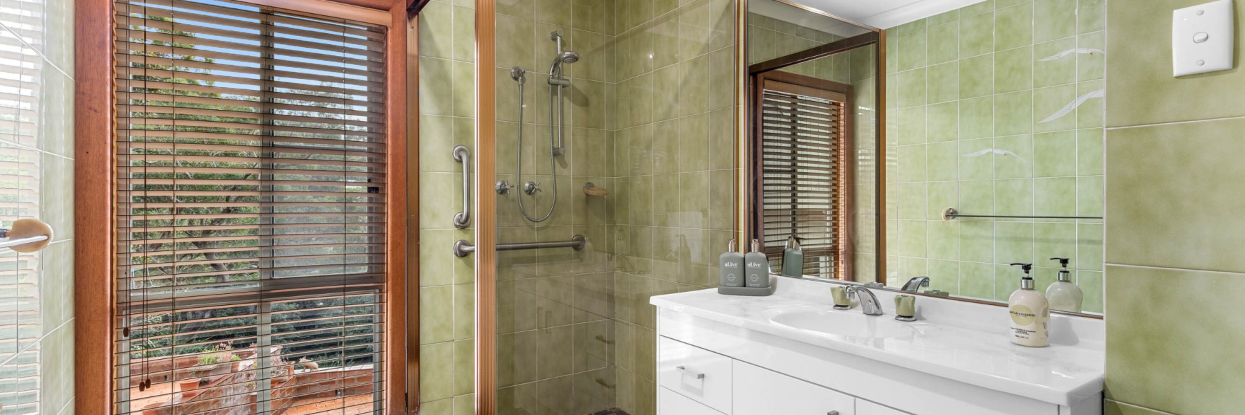 157 Grays Point Road, GRAYS POINT, NSW 2232 AUS