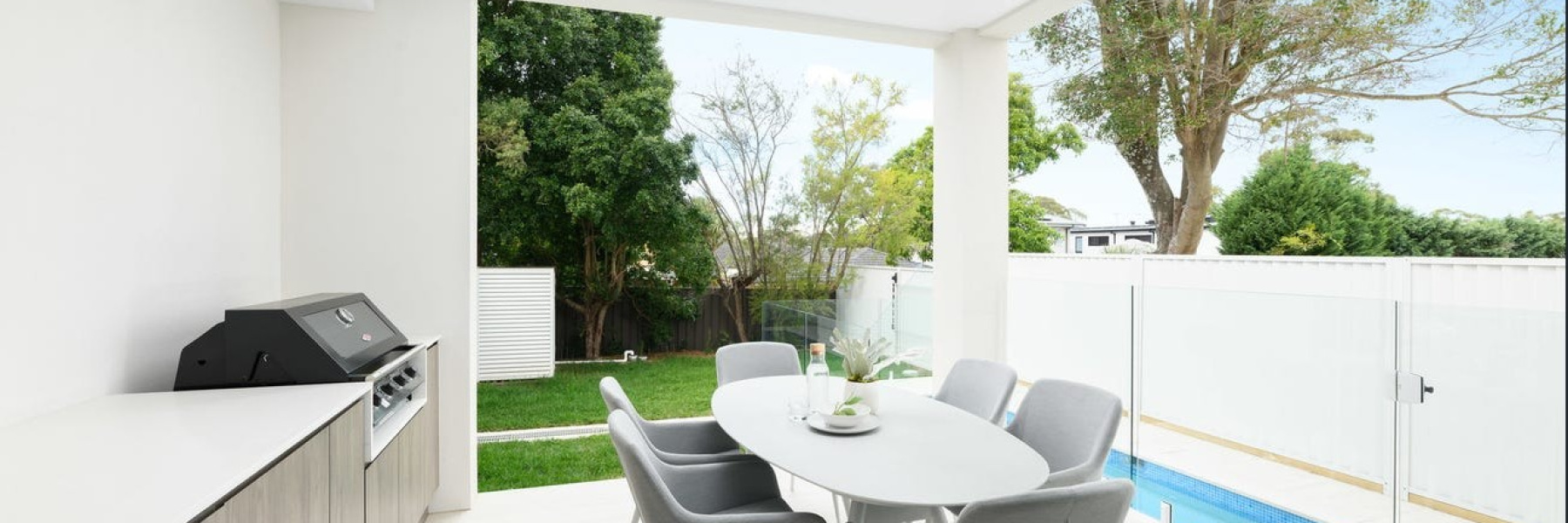 8B Pines Parade, GYMEA, NSW 2227 AUS