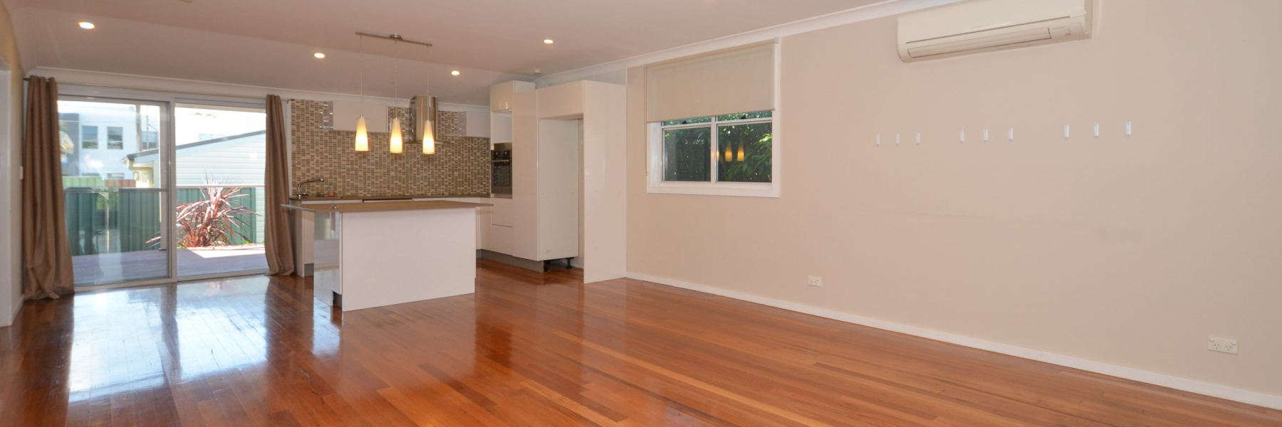 261 The Boulevarde, MIRANDA, NSW 2228 AUS