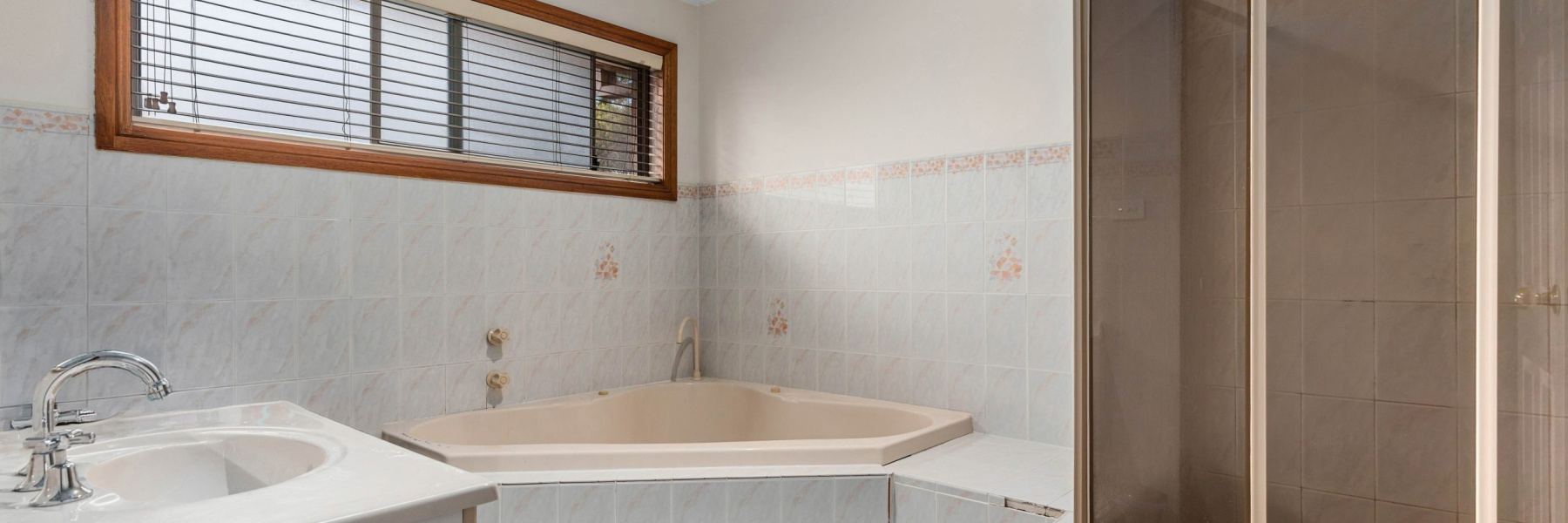 1/23 Corella Road, KIRRAWEE, NSW 2232 AUS