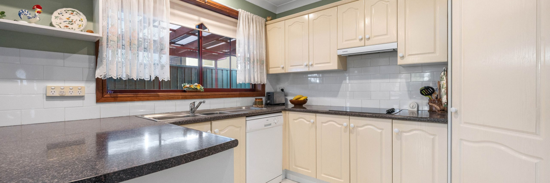 1/25-27 First Avenue, GYMEA BAY, NSW 2227 AUS